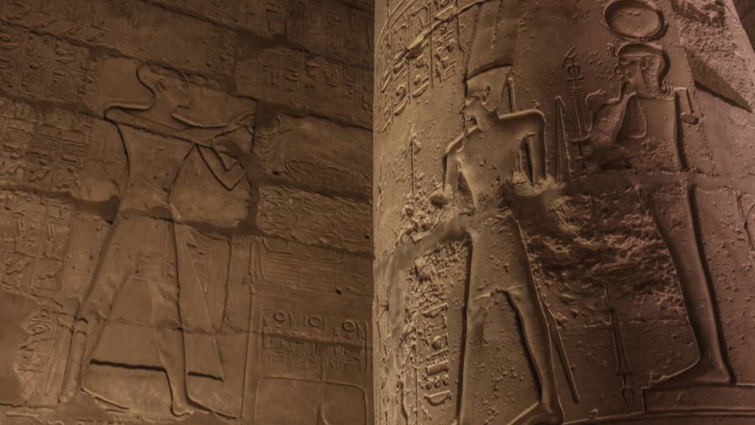 Mısır'ın en önemli simgelerinden Luksor Tapınağı'na ziyaretçi akını 7